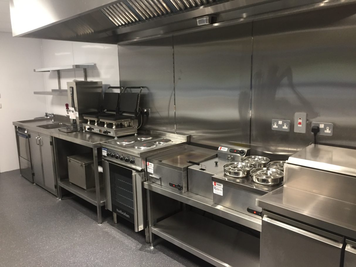 Commercial Kitchen – Bespoke Equipment Bespoke commercial kitchen equipment designed for a professional kitchen